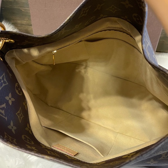 Authentic Louis Vuitton Monogram Canvas Artsy MM Shoulder Bag - Picture 8 of 17